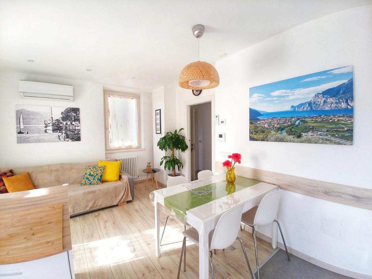 Antica Casa Alboletta Apartment Riva del Garda Luaran gambar