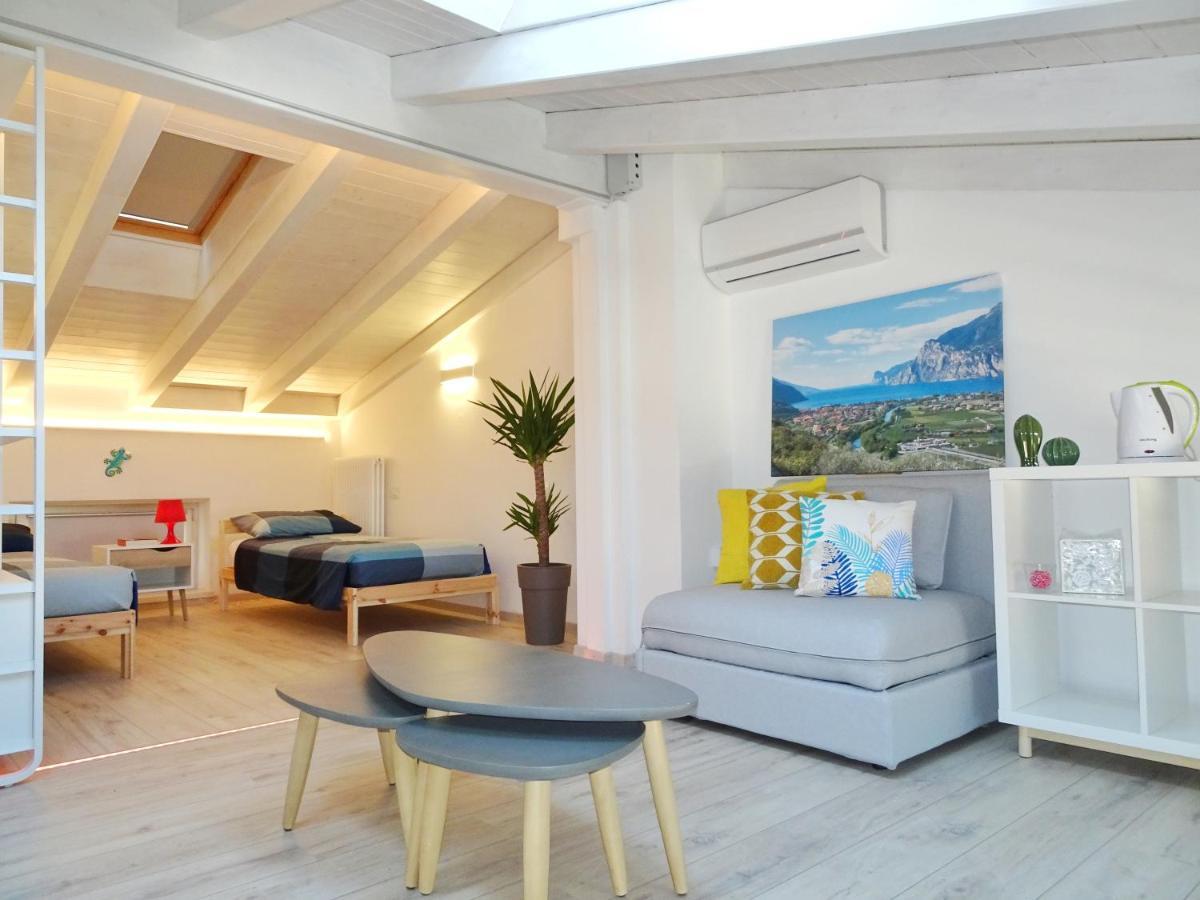 Antica Casa Alboletta Apartment Riva del Garda Luaran gambar