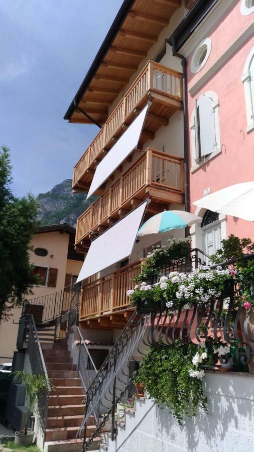 Antica Casa Alboletta Apartment Riva del Garda Luaran gambar