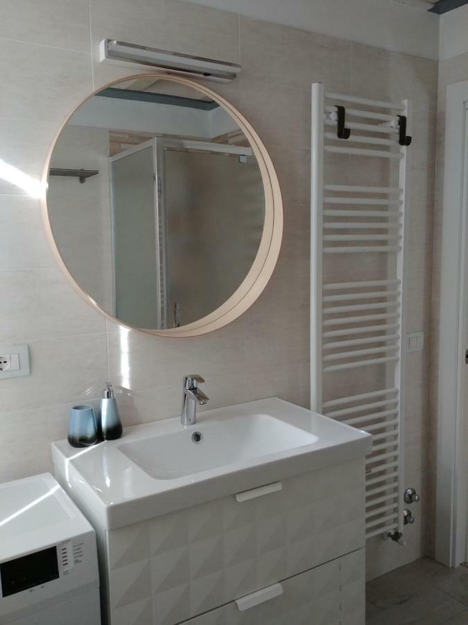 Antica Casa Alboletta Apartment Riva del Garda Luaran gambar